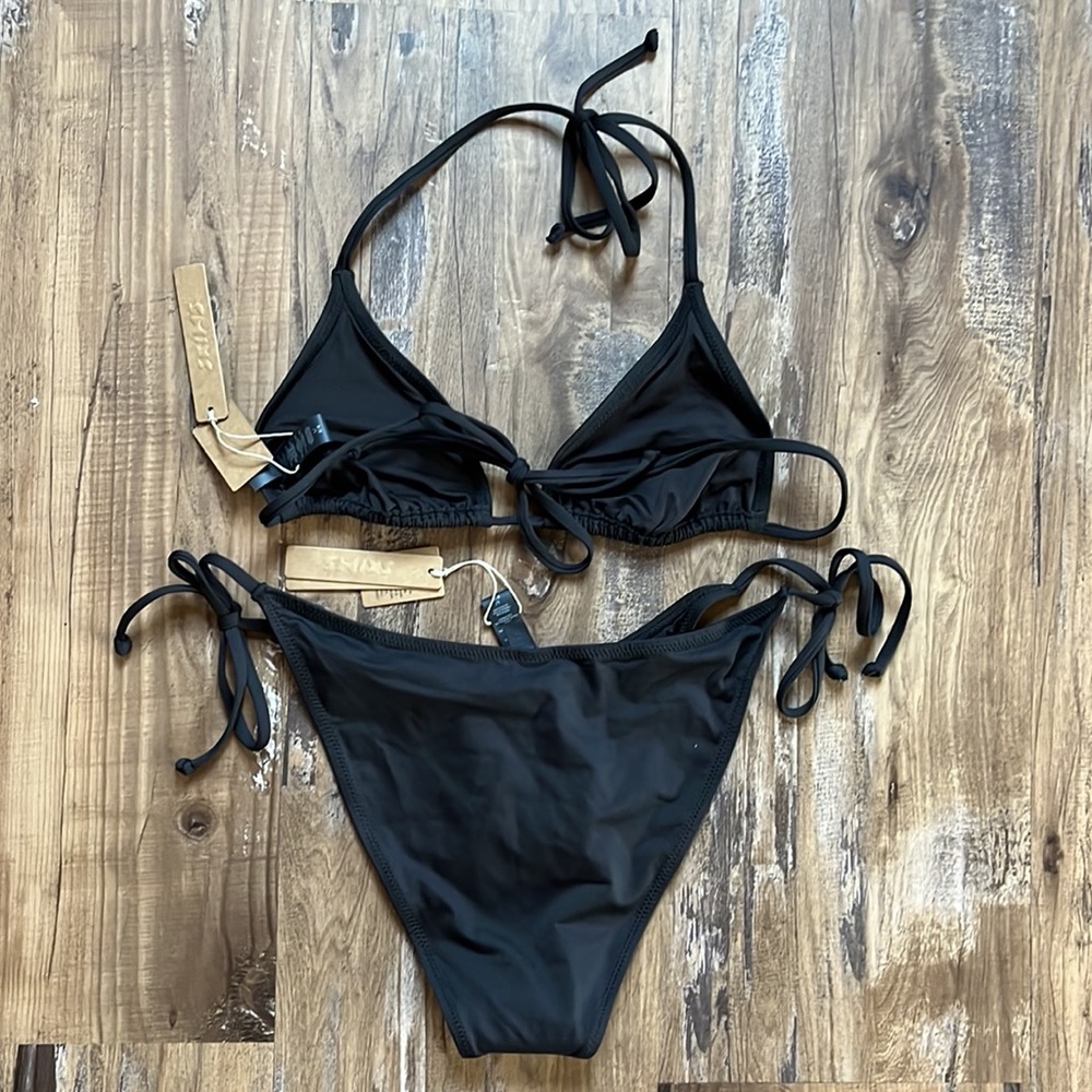 Skims Onyx Recycled Triangle Top and Dippy Tie Bottoms Set - Picture 9 of 9